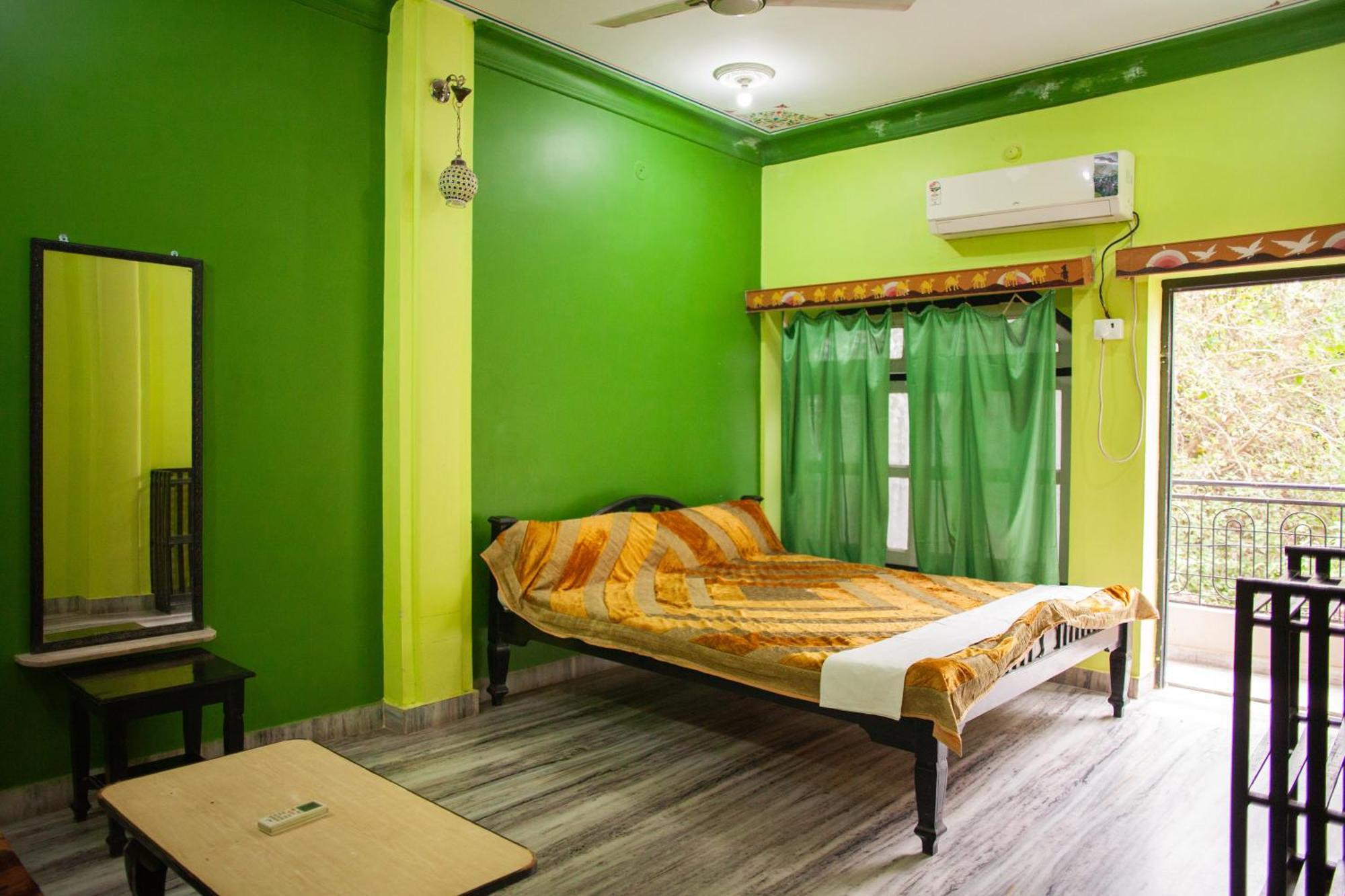 פושקאר Hotel Everest מראה חיצוני תמונה