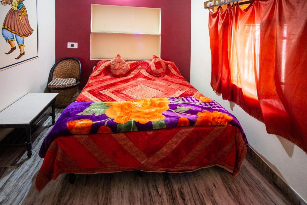 פושקאר Hotel Everest מראה חיצוני תמונה